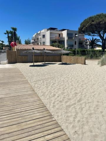 Rez De Jardin + Terrasse Piscine Et Acces Direct Plage Apartment Saint-Cyprien  Bagian luar foto